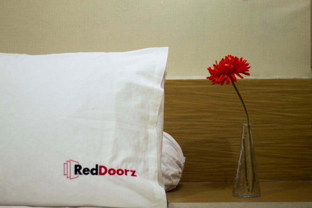 Reddoorz Plus @ Maguwo Kalasan Номер фото